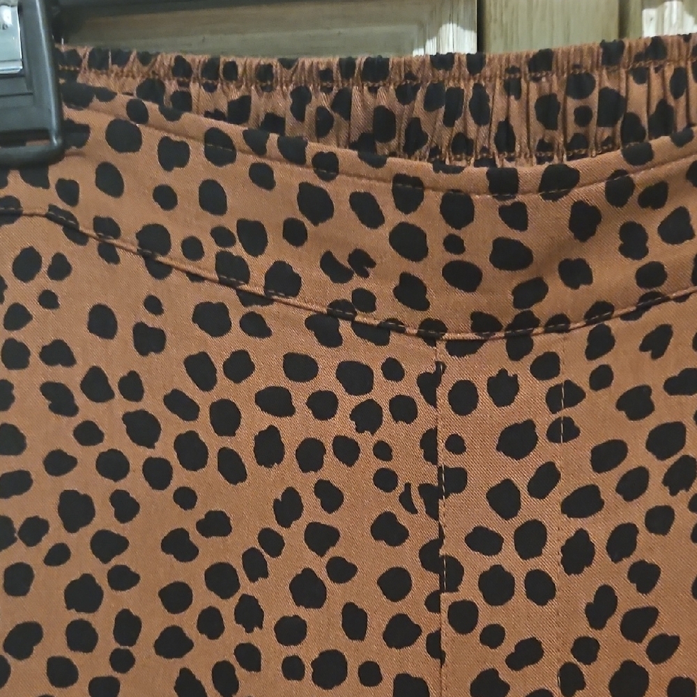Old Navy Brown Pants with Black Dots - Picture 3 of 5